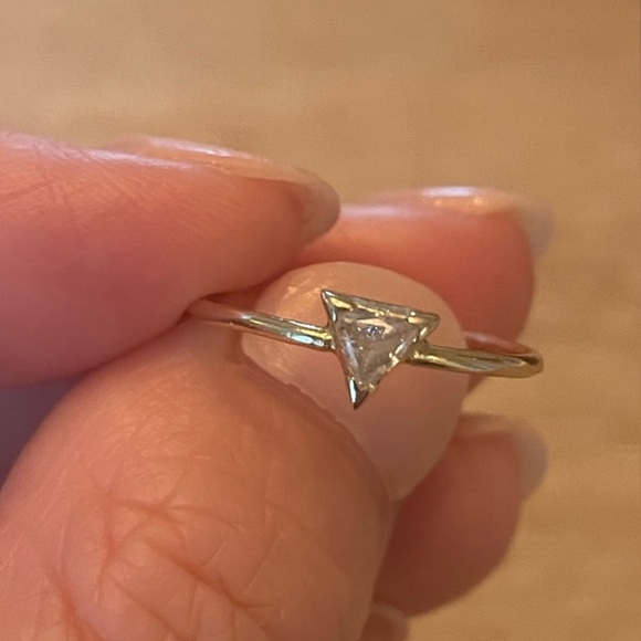 Vrai & Oro Jewelry - Vrai & Oro Gold triangle Ring with Clear Stone 6.5